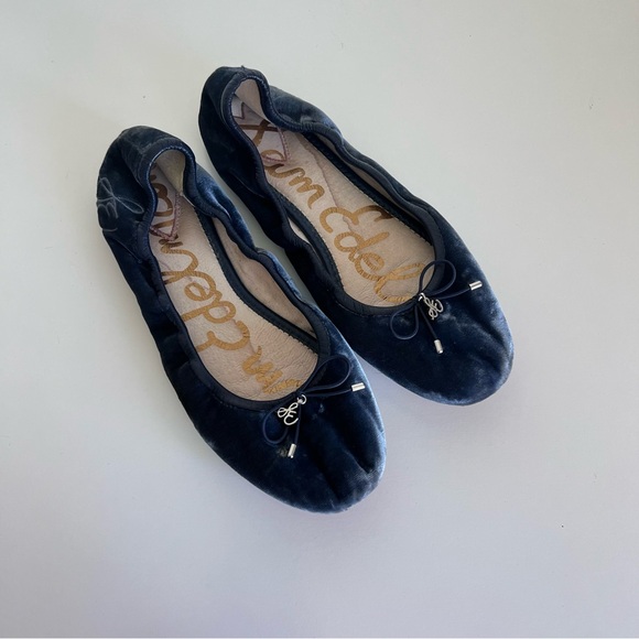 Sam Edelman Women’s Felicia Blue Velvet Ballet Flats - Picture 1 of 6